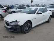 ✅ 2018 Maserati Ghibli • VIN: ZAM57XSA0J1305098 • Lot: 42057304. Wystawiony na IAAI z przebiegiem 38 077 mil. Bezpłatny archiwum sprzedaży aukcyjnych z USA i szczegółowy raport historii pojazdu na DreamBid. Zdjęcie 19.