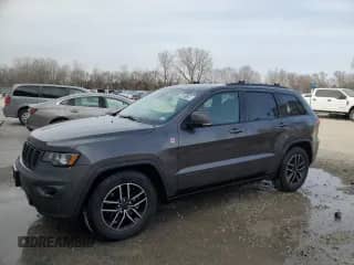 2019 Jeep Grand Cherokee Trailhawk with VIN 1C4RJFLT1KC596167, listed as a Copart auction lot 44551725 with 161,187 mi miles and Clean title. Bid and sale history available at DreamBid. Image 1.