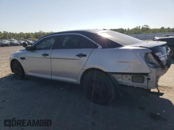 ✅ 2015 Ford Police Interceptor • VIN: 1FAHP2MK3FG146212 • Lot: 57016534. Wystawiony na Copart z przebiegiem 187 083 mil. Bezpłatny archiwum sprzedaży aukcyjnych z USA i szczegółowy raport historii pojazdu na DreamBid. Zdjęcie 2.