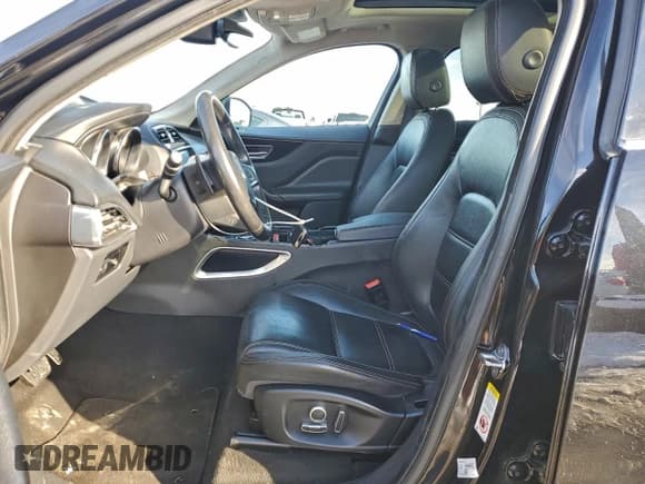 ✅ 2020 Jaguar F-Pace 30t Prestige • VIN: SADCK2GX5LA635465 • Lot: 95455225. Wystawiony na Copart z przebiegiem 129 490 mil. Bezpłatny archiwum sprzedaży aukcyjnych z USA i szczegółowy raport historii pojazdu na DreamBid. Zdjęcie 7.