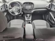 ✅ 2021 Kia Soul GT-Line • VIN: KNDJ63AUXM7751951 • Lot: 66948185. Wystawiony na Copart z przebiegiem 74 680 mil. Bezpłatny archiwum sprzedaży aukcyjnych z USA i szczegółowy raport historii pojazdu na DreamBid. Zdjęcie 8.