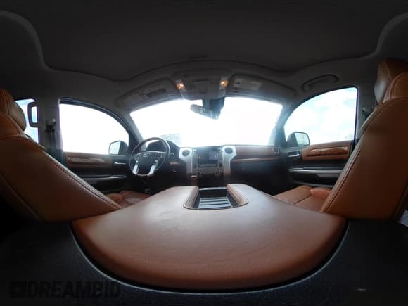 ✅ 2020 Toyota Tundra Platinum • VIN: 5TFAY5F19LX911658 • Лот: 42127578. Опубликован ранее на IAAI с пробегом 169 633 миль. Бесплатный доступ к архиву аукционных продаж из США и подробный отчёт об истории автомобиля на DreamBid. Изображение 18.