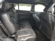 ✅ 2018 Ford Explorer Platinum • VIN: 1FM5K8HT4JGA17966 • Lot: 54692925. Wystawiony na Copart z przebiegiem 76 605 mil. Bezpłatny archiwum sprzedaży aukcyjnych z USA i szczegółowy raport historii pojazdu na DreamBid. Zdjęcie 11.