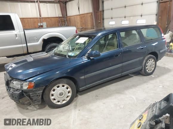 ✅ 2002 Volvo V70 • VIN: YV1SW61R721181578 • Lot: 41620282. Listed on IAAI with 260,803 mi. Free auction sales archive from the USA and detailed vehicle history report at DreamBid. Image 17.