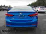 2018 Hyundai Elantra SE z VIN KMHD74LF7JU472903, wystawiony jako IAAI lot #43534979 z przebiegiem 41 692 mil mil oraz . Historia ofert i sprzedaży dostępna na DreamBid. Obrazek 15.