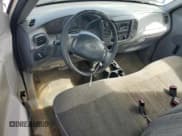 ✅ 1997 Ford F-150 • VIN: 1FTDF1727VNC20744 • Lot: 82264605. Wystawiony na Copart z przebiegiem 163 329 mil. Bezpłatny archiwum sprzedaży aukcyjnych z USA i szczegółowy raport historii pojazdu na DreamBid. Zdjęcie 8.