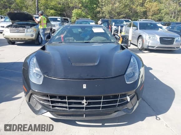 ✅ 2017 Ferrari F12 • VIN: ZFF74UFA8H0220199 • Лот: 43496503. Опубликован ранее на IAAI с пробегом Не указан. Бесплатный доступ к архиву аукционных продаж из США и подробный отчёт об истории автомобиля на DreamBid. Изображение 11.