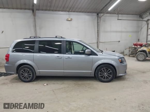 ✅ 2019 Dodge Grand Caravan GT • VIN: 2C4RDGEG0KR658064 • Лот: 43431086. Опубликован ранее на IAAI с пробегом 119 291 миль. Бесплатный доступ к архиву аукционных продаж из США и подробный отчёт об истории автомобиля на DreamBid. Изображение 13.