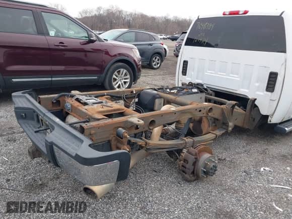 ✅ 2013 Chevrolet Silverado 2500HD Work Truck • VIN: 1GC2KVCG8DZ253237 • Lot: 41149947. Wystawiony na IAAI z przebiegiem 326 965 mil. Bezpłatny archiwum sprzedaży aukcyjnych z USA i szczegółowy raport historii pojazdu na DreamBid. Zdjęcie 6.