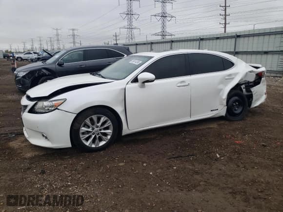 ✅ 2015 Lexus ES 300h • VIN: JTHBW1GGXF2089054 • Lot: 86814395. Wystawiony na Copart z przebiegiem 215 316 mil. Bezpłatny archiwum sprzedaży aukcyjnych z USA i szczegółowy raport historii pojazdu na DreamBid. Zdjęcie 1.