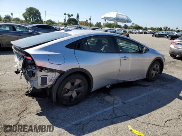 2024 Toyota Prius SE с VIN JTDACACU8R3014689, выставлен на аукционе Copart как лот 85173005 с пробегом 30 579 миль миль и Списание • Salvage title. История ставок и продаж доступна на DreamBid. Изображение 3.