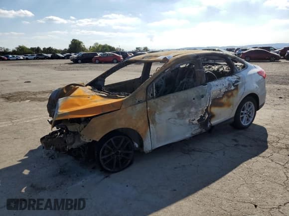 ✅ 2016 Ford Focus SE • VIN: 1FADP3FE1GL401315 • Лот: 73139244. Опубликован ранее на Copart с пробегом Не указан. Бесплатный доступ к архиву аукционных продаж из США и подробный отчёт об истории автомобиля на DreamBid. Изображение 1.