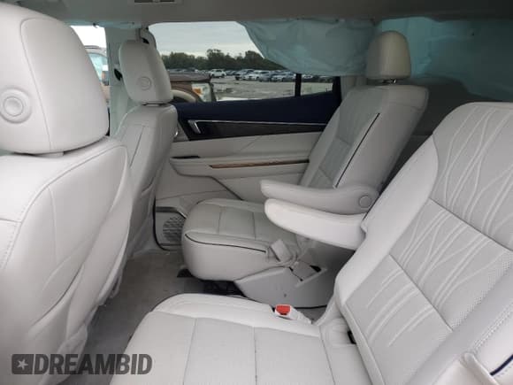 ✅ 2025 Buick Enclave Avenir • VIN: 5GAEVCRSXSJ108766 • Lot: 90262985. Listed on Copart with 22,408 mi. Free auction sales archive from the USA and detailed vehicle history report at DreamBid. Image 11.