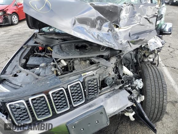 ✅ 2017 Jeep Grand Cherokee Limited • VIN: 1C4RJEBGXHC838252 • Lot: 82490475. Wystawiony na Copart z przebiegiem Nie podano. Bezpłatny archiwum sprzedaży aukcyjnych z USA i szczegółowy raport historii pojazdu na DreamBid. Zdjęcie 12.