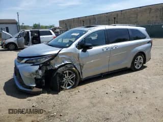 ✅ 2023 Toyota Sienna XSE 25th Anniversary • VIN: 5TDCSKFC6PS085616 • Lot: 54942995. Listed on Copart with 40,379 mi. Free auction sales archive from the USA and detailed vehicle history report at DreamBid. Image 1.