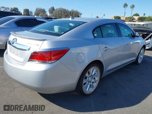 ✅ 2013 Buick LaCrosse • VIN: 1G4GA5GR7DF140106 • Lot: 43412220. Wystawiony na IAAI z przebiegiem 96 912 mil. Bezpłatny archiwum sprzedaży aukcyjnych z USA i szczegółowy raport historii pojazdu na DreamBid. Zdjęcie 4.