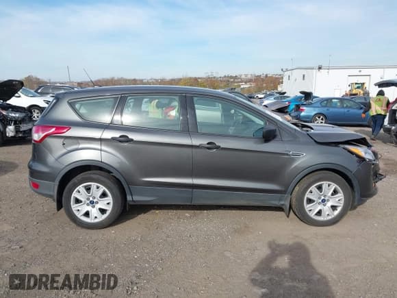 ✅ 2016 Ford Escape S • VIN: 1FMCU0F7XGUA59173 • Lot: 43626428. Wystawiony na IAAI z przebiegiem 87 080 mil. Bezpłatny archiwum sprzedaży aukcyjnych z USA i szczegółowy raport historii pojazdu na DreamBid. Zdjęcie 13.