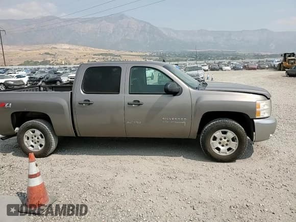 ✅ 2012 Chevrolet Silverado 1500 LT • VIN: 1GCPKSE7XCF180311 • Lot: 71134824. Listed on Copart with 230,460 mi. Free auction sales archive from the USA and detailed vehicle history report at DreamBid. Image 10.