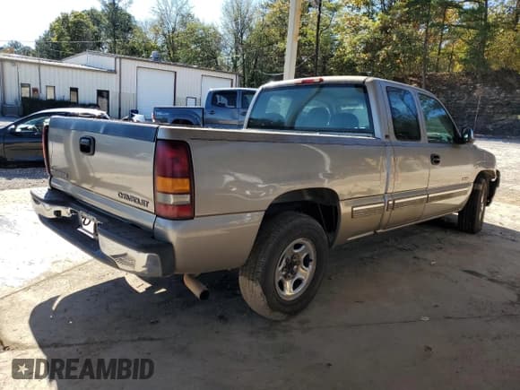 ✅ 2002 Chevrolet Silverado 1500 LS • VIN: 2GCEC19V321378127 • Лот: 80034214. Опубликован ранее на Copart с пробегом Не указан. Бесплатный доступ к архиву аукционных продаж из США и подробный отчёт об истории автомобиля на DreamBid. Изображение 3.