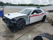 ✅ 2020 Dodge Challenger R/T 50th Anniversary • VIN: 2C3CDZBT1LH210608 • Lot: 64180975. Wystawiony na Copart z przebiegiem 28 120 mil. Bezpłatny archiwum sprzedaży aukcyjnych z USA i szczegółowy raport historii pojazdu na DreamBid. Zdjęcie 1.