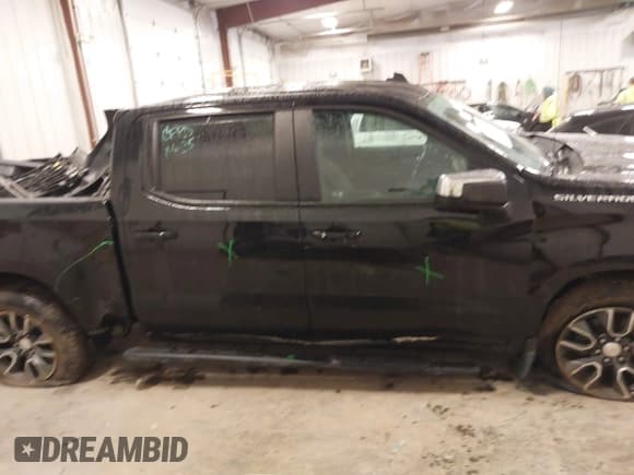 ✅ 2022 Chevrolet Silverado 1500 LT • VIN: 1GCPDKEK5NZ637784 • Lot: 41480190. Wystawiony na IAAI z przebiegiem 38 784 mil. Bezpłatny archiwum sprzedaży aukcyjnych z USA i szczegółowy raport historii pojazdu na DreamBid. Zdjęcie 13.