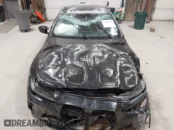 ✅ 2024 BMW M4 Competition xDrive • VIN: WBS43AZ07RCN35199 • Lot: 43642485. Listed on IAAI with 4,811 mi. Free auction sales archive from the USA and detailed vehicle history report at DreamBid. Image 6.