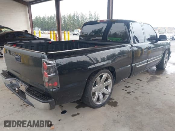 ✅ 2003 Chevrolet Silverado 1500 Work Truck • VIN: 2GCEC19X431177663 • Lot: 43725536. Listed on IAAI with 159,392 mi. Free auction sales archive from the USA and detailed vehicle history report at DreamBid. Image 4.