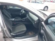 ✅ 2022 Hyundai Elantra SEL • VIN: 5NPLS4AGXNH060310 • Lot: 42996412. Listed on IAAI with 61,587 mi. Free auction sales archive from the USA and detailed vehicle history report at DreamBid. Image 5.