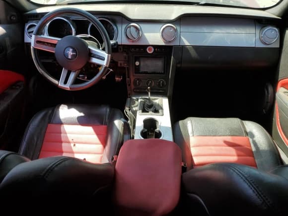 ✅ 2008 Ford Mustang GT Deluxe • VIN: 1ZVHT82H785173764 • Лот: 55896805. Опубликован ранее на Copart с пробегом Не указан. Бесплатный доступ к архиву аукционных продаж из США и подробный отчёт об истории автомобиля на DreamBid. Изображение 8.