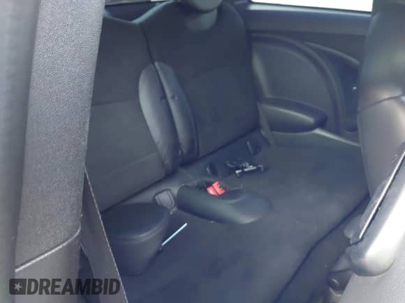 2013 MINI Hardtop S with VIN WMWSV3C53DT477574, listed as a IAAI auction lot 42385383 with 81,312 mi miles and . Bid and sale history available at DreamBid. Image 8.