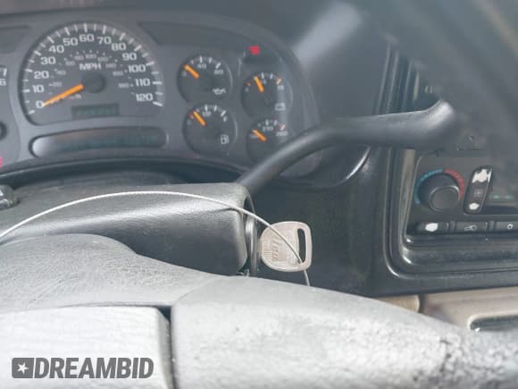 ✅ 2003 GMC Yukon XL SLT • VIN: 1GKEC16Z73J286909 • Lot: 43731655. Listed on IAAI with 287,998 mi. Free auction sales archive from the USA and detailed vehicle history report at DreamBid. Image 11.