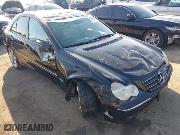 ✅ 2004 Mercedes-Benz C 230 Kompressor • VIN: WDBRF40J84A634936 • Lot: 41367075. Wystawiony na IAAI z przebiegiem 302 163 mil. Bezpłatny archiwum sprzedaży aukcyjnych z USA i szczegółowy raport historii pojazdu na DreamBid. Zdjęcie 1.