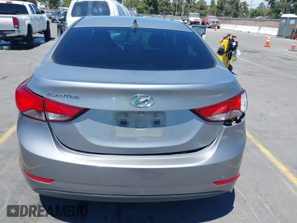 ✅ 2015 Hyundai Elantra SE • VIN: KMHDH4AE4FU344861 • Lot: 42821071. Listed on IAAI with 126,084 mi. Free auction sales archive from the USA and detailed vehicle history report at DreamBid. Image 16.