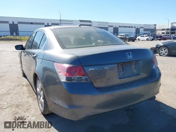✅ 2008 Honda Accord EX-L • VIN: JHMCP26858C025180 • Lot: 43606333. Wystawiony na IAAI z przebiegiem 341 752 mil. Bezpłatny archiwum sprzedaży aukcyjnych z USA i szczegółowy raport historii pojazdu na DreamBid. Zdjęcie 3.