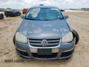 ✅ 2007 Volkswagen Jetta 2.5 • VIN: 3VWSF81K17M019361 • Лот: 61236895. Опубликован ранее на Copart с пробегом 138 976 миль. Бесплатный доступ к архиву аукционных продаж из США и подробный отчёт об истории автомобиля на DreamBid. Изображение 5.