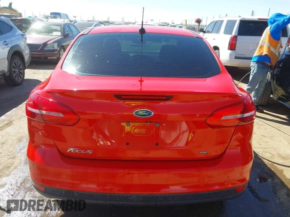 ✅ 2015 Ford Focus SE • VIN: 1FADP3F24FL283927 • Lot: 41755250. Listed on IAAI with Not provided. Free auction sales archive from the USA and detailed vehicle history report at DreamBid. Image 16.