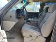 ✅ 2003 Chevrolet Suburban LT • VIN: 1GNFK16Z73J187405 • Лот: 68455394. Опубликован ранее на Copart с пробегом 143 812 миль. Бесплатный доступ к архиву аукционных продаж из США и подробный отчёт об истории автомобиля на DreamBid. Изображение 7.