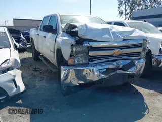 ✅ 2018 Chevrolet Silverado 2500HD Work Truck • VIN: 1GC1KUEG1JF105303 • Лот: 41697863. Опубликован ранее на IAAI с пробегом Не указан. Бесплатный доступ к архиву аукционных продаж из США и подробный отчёт об истории автомобиля на DreamBid. Изображение 1.