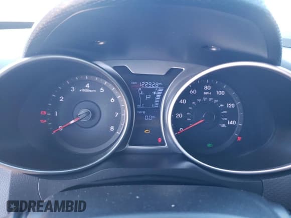 ✅ 2015 Hyundai Veloster • VIN: KMHTC6AD4FU227374 • Lot: 76863014. Wystawiony na Copart z przebiegiem 122 928 mil. Bezpłatny archiwum sprzedaży aukcyjnych z USA i szczegółowy raport historii pojazdu na DreamBid. Zdjęcie 9.