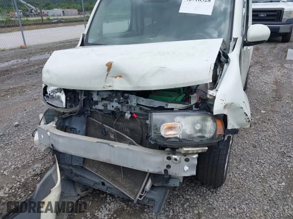 ✅ 2009 Nissan Cube S • VIN: JN8AZ28RX9T116833 • Лот: 42918528. Опубликован ранее на IAAI с пробегом 305 211 миль. Бесплатный доступ к архиву аукционных продаж из США и подробный отчёт об истории автомобиля на DreamBid. Изображение 6.