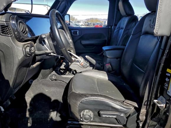 ✅ 2020 Jeep Gladiator Sport S • VIN: 1C6HJTAG1LL183397 • Lot: 95399805. Listed on Copart with Not provided. Free auction sales archive from the USA and detailed vehicle history report at DreamBid. Image 7.