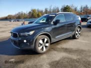 ✅ 2022 Volvo XC40 Momentum • VIN: YV4162UKXN2652725 • Lot: 82666025. Listed on Copart with 35,742 mi. Free auction sales archive from the USA and detailed vehicle history report at DreamBid. Image 1.