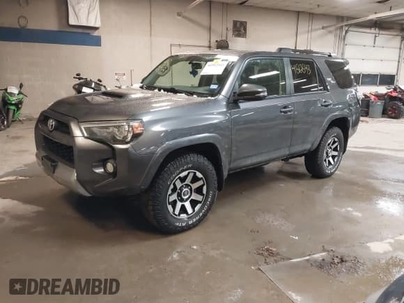✅ 2019 Toyota 4Runner SR5 • VIN: JTEBU5JRXK5656263 • Lot: 41512543. Listed on IAAI with 181,484 mi. Free auction sales archive from the USA and detailed vehicle history report at DreamBid. Image 2.