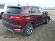 ✅ 2017 Lincoln MKC Select • VIN: 5LMCJ2D94HUL12463 • Лот: 43749231. Опубликован ранее на IAAI с пробегом 100 781 миль. Бесплатный доступ к архиву аукционных продаж из США и подробный отчёт об истории автомобиля на DreamBid. Изображение 4.