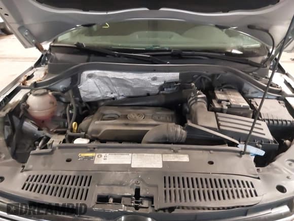 ✅ 2018 Volkswagen Tiguan • VIN: WVGAV7AXXJK002270 • Лот: 41724143. Опубликован ранее на IAAI с пробегом 124 081 миль. Бесплатный доступ к архиву аукционных продаж из США и подробный отчёт об истории автомобиля на DreamBid. Изображение 10.