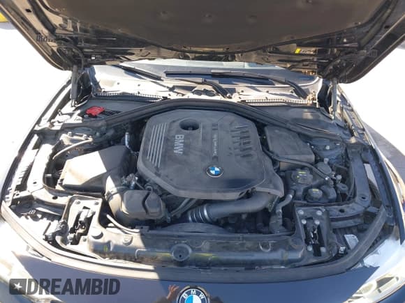 ✅ 2018 BMW 3 Series 340i xDrive • VIN: WBA8B7C5XJA577138 • Lot: 41402332. Listed on IAAI with 62,344 mi. Free auction sales archive from the USA and detailed vehicle history report at DreamBid. Image 10.