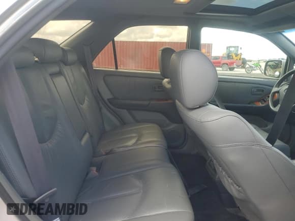 ✅ 1999 Lexus RX 300 • VIN: JT6GF10U7X0019264 • Лот: 85141815. Опубликован ранее на Copart с пробегом 143 087 миль. Бесплатный доступ к архиву аукционных продаж из США и подробный отчёт об истории автомобиля на DreamBid. Изображение 11.