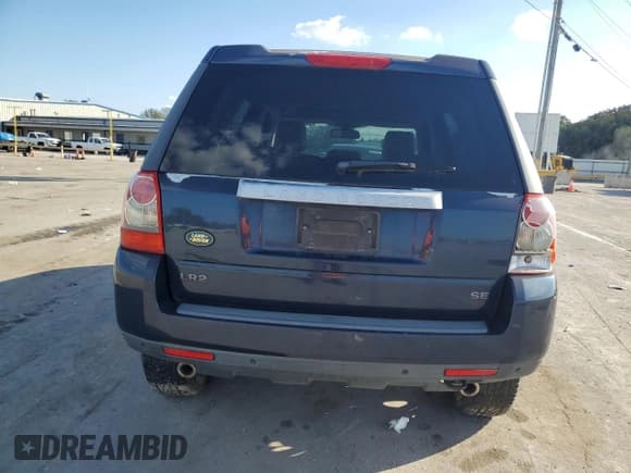 ✅ 2008 Land Rover LR2 SE • VIN: SALFS24N18H018793 • Лот: 70324583. Опубликован ранее на Copart с пробегом 163 819 миль. Бесплатный доступ к архиву аукционных продаж из США и подробный отчёт об истории автомобиля на DreamBid. Изображение 6.