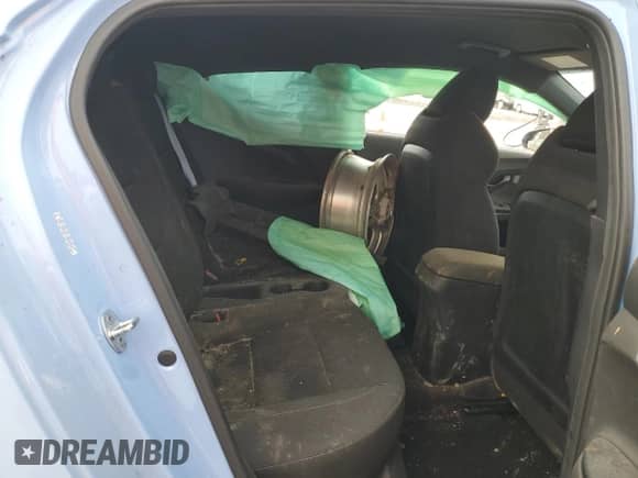 2020 Hyundai Veloster z VIN KMHT36AH7LU003918, wystawiony jako Copart lot #84159544 z przebiegiem 89 482 mil mil oraz Czysty tytuł • Clean title. Historia ofert i sprzedaży dostępna na DreamBid. Obrazek 10.