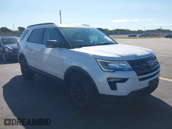 ✅ 2019 Ford Explorer XLT • VIN: 1FM5K7D8XKGA04281 • Lot: 43438902. Wystawiony na IAAI z przebiegiem 88 054 mil. Bezpłatny archiwum sprzedaży aukcyjnych z USA i szczegółowy raport historii pojazdu na DreamBid. Zdjęcie 1.